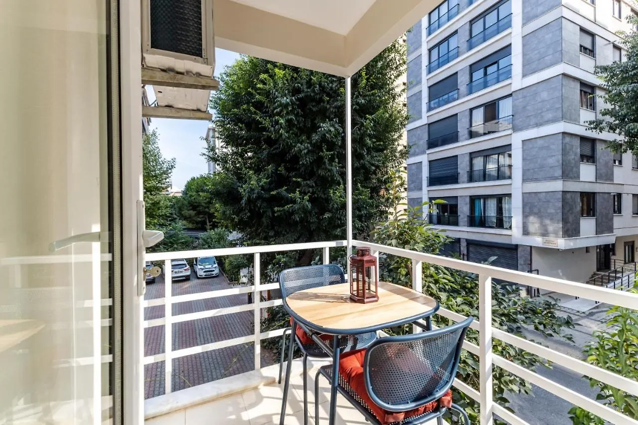 Spacious Flat W Balcony 3 Min To Bagdat Ave Apartment Istanbul