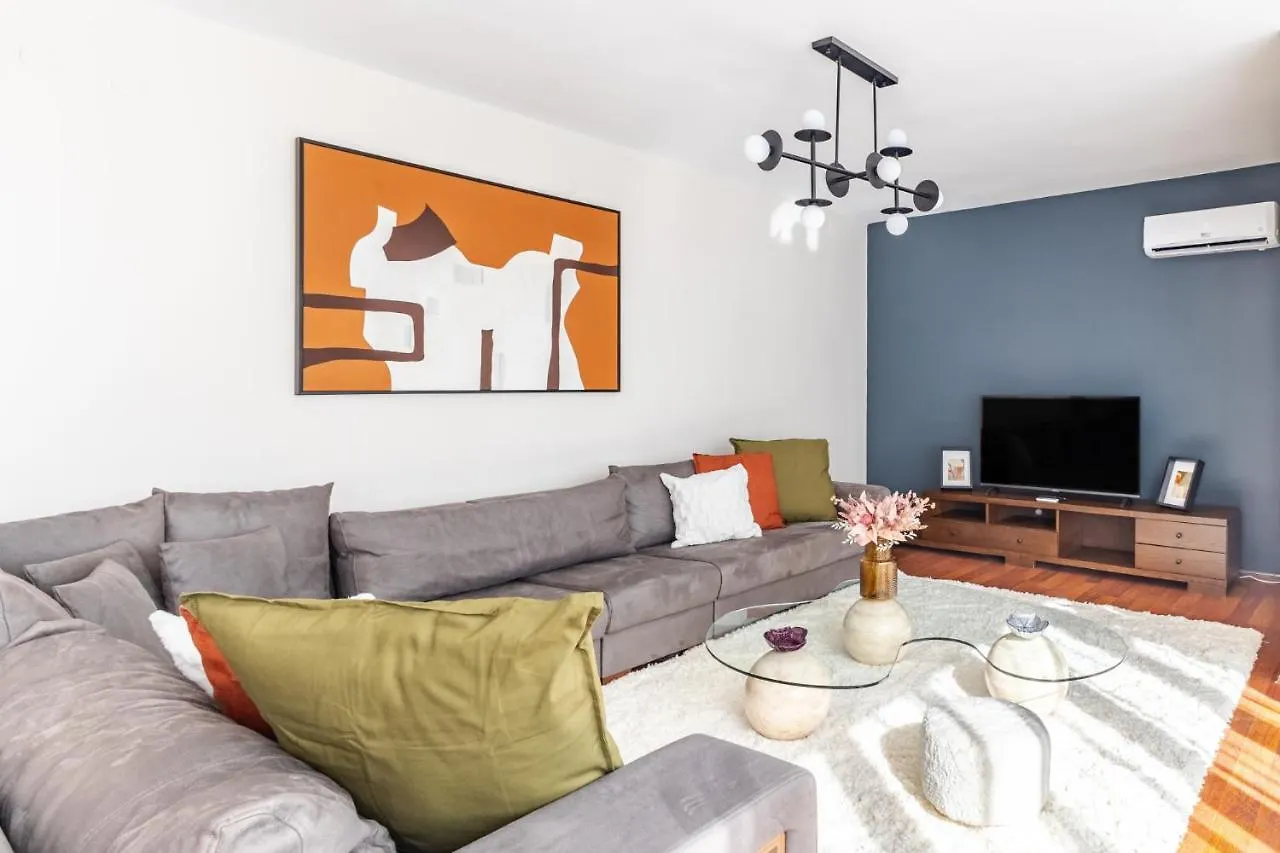 Spacious Flat W Balcony 3 Min To Bagdat Ave Apartment Istanbul